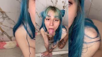 AHEGAO AND DROOLING IN A SHOWER