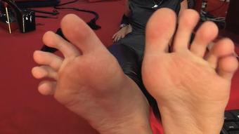 Mesmerizing feet, soles and toes - December 06, 2017