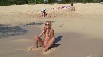 & Blue Angel, Franziska Facella, Kacey Jordan, Sara Jaymes - Surf And Muff