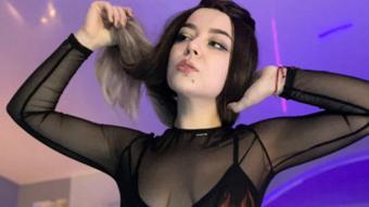 Horny girl hungry for huge cocks - Jun 11, 2022