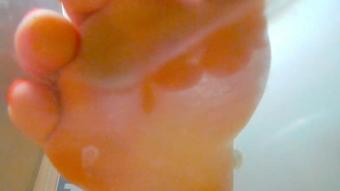 Giantess step on you in container - July 23, 2022