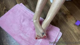 Buddahsplayground Oiled Feet Joi