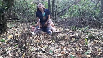 Вышла На Прогулку В Лес И Увидела, Как Пара Лесби Трахается. Сняла Их На Скрытую Камеру - Pornhub.Com