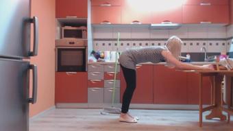 Lilcharlotte Slippery Kitchen Manyvids