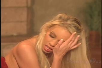 Fantasyonevideo_Bailey_Rose_Red_On_Blonde