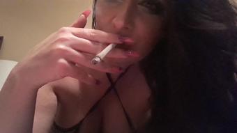 Long nail smoke in bed - February 27, 2020