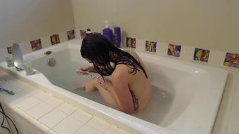 Tinytwat_Bath_Squirt_Shave