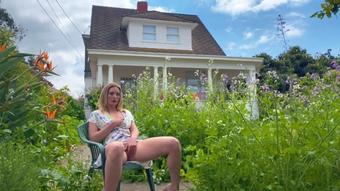 Mona Wales Jerking Off In The Front Yard