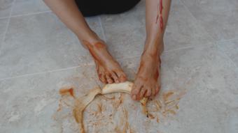Messy feet - May 02, 2020