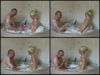 Beefybanger Charlotte Amp Me Bubble Bath Fun