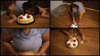 Bbwbreanna Bbw Eats An Entire Fullsize Cake