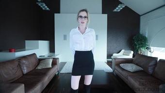 Nerdy Therapist Gives JOI Bikini Tease - February 26, 2023