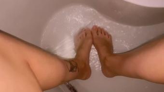 my feets in shower - Jan 20, 2022