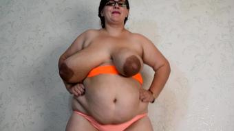 boob bounce