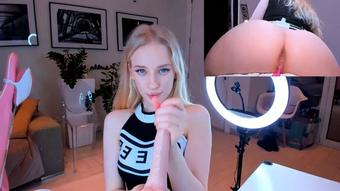 Cheerleader handjob - February 05, 2022