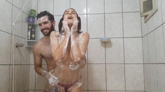 Bath with hot sex - October 07, 2023