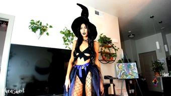 Witchy Mommy - Oct 30, 2021
