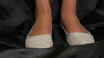 Ebony Girl Toe Taps In Flats Removal
