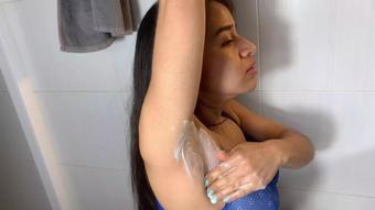 Washing My Itchy Armpits Custom Vid