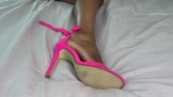 Girl Ignores While Taking Off Heels