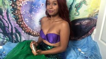 the Lil Mermaid Wants Legs So She Can Squirt