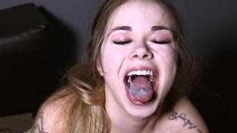 Selfie Suck - 2019-08-26 - Scarlet Swallows Road Warrior Cum