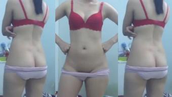 Girl show Ass & pussy