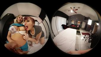 VR360*Ur Wife & Dr Make Ur Tiny Body Cum
