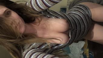 watch me strip down and show my pussy