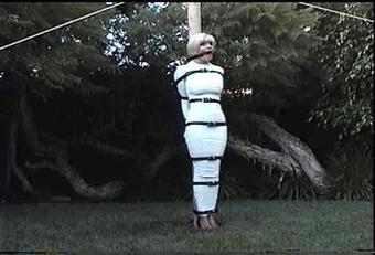 DP-102 - The Mummification of Brandy Part 2 / (Devonshire Productions)