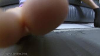 Nikki & Paris Find A Tiny Person