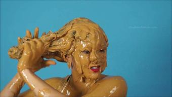 Roxie's Peanut Butter Mess