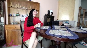TRAINING TO BE A PERFECT HOUSEWIFE DESPERATE FOR A DICK LOVE