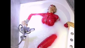 Milky jacuzzi latex