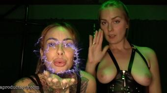 Lady Velvet & Vika Shrink, Tease & Eat U