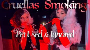 Cruellas Smoking