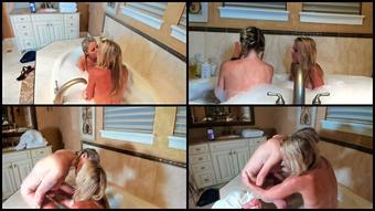 Manyvids  Miakinkdd   Nurse Bubble Bath