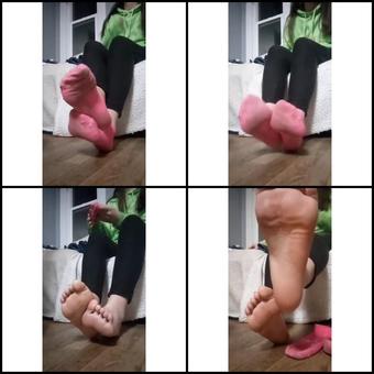Daisyduncan 12 01 2020 124217788 Sock Removal Next Ones Picked Out Who Wants These Pinkies