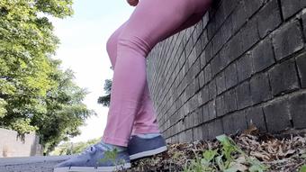 Pink leggings wetting peeing by the road - March 14, 2023