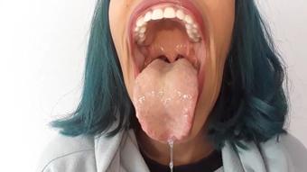 Bad breath wet tongue - April 16, 2021
