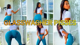 GLASSWASHER PISSES