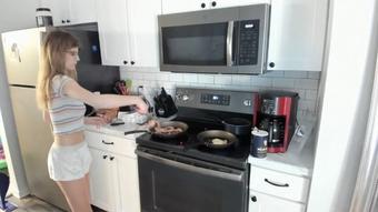 Meganholly00 Making Breakfast For You Pov