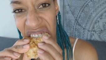 Eating chicken wings ASMR - May 31, 2021