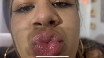 giantess barely let u breathe w big lips - March 03, 2023