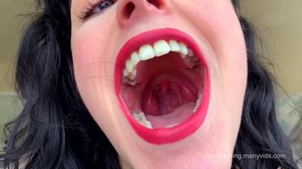 Giantess Teases And Eats You Vore