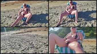 Cameron Skye Public Flashing In A Tiny Bikini