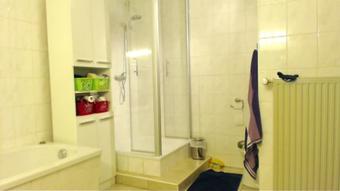 43 Minutes Bathroom Pee Liveshow