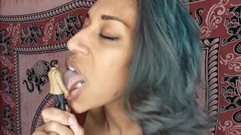 Seducing your tiny body - February 21, 2021