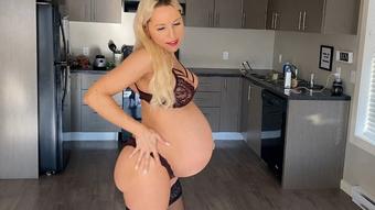 4K - Pregnant Mommy Love For Son - April 24, 2023