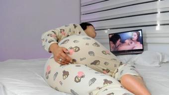 Masturbating Watching Lesbian Porn - November 30, 2024